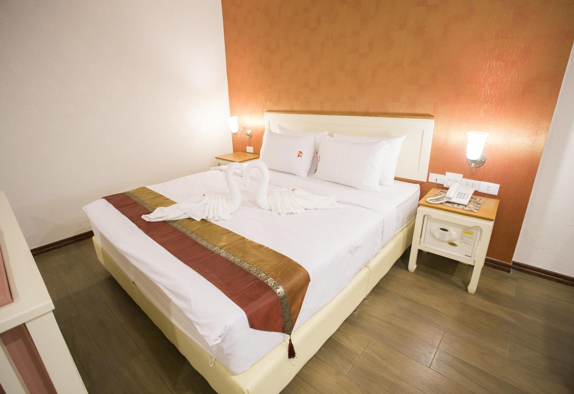 J&Y Hotel Latphrao 35 Bangkok Extérieur photo