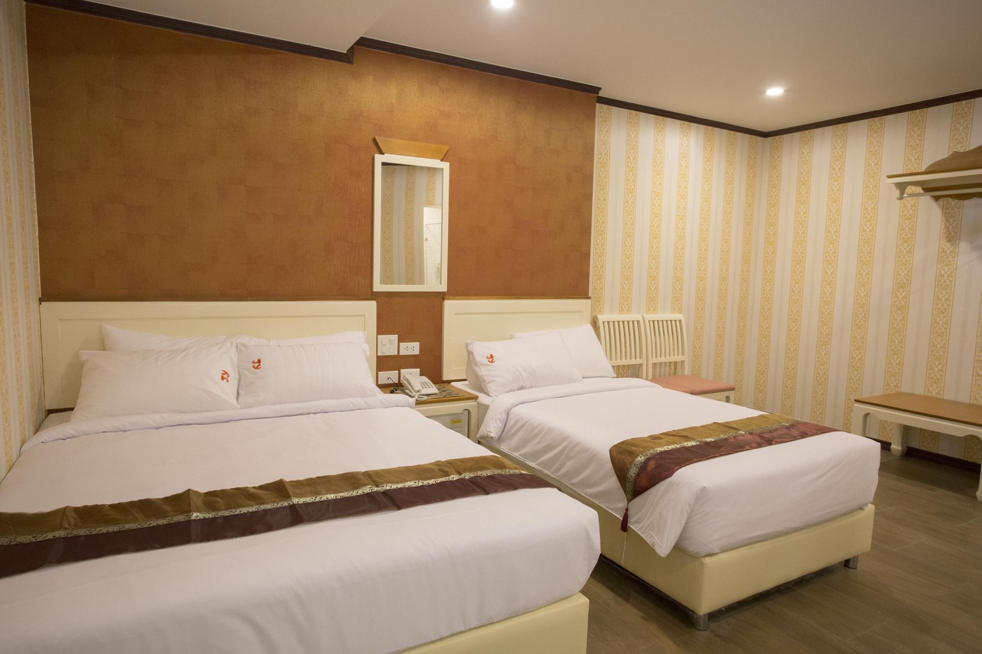 J&Y Hotel Latphrao 35 Bangkok Extérieur photo