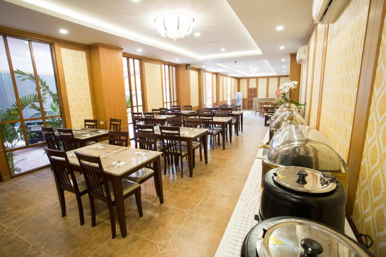 J&Y Hotel Latphrao 35 Bangkok Extérieur photo