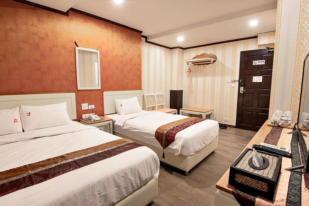 J&Y Hotel Latphrao 35 Bangkok Extérieur photo
